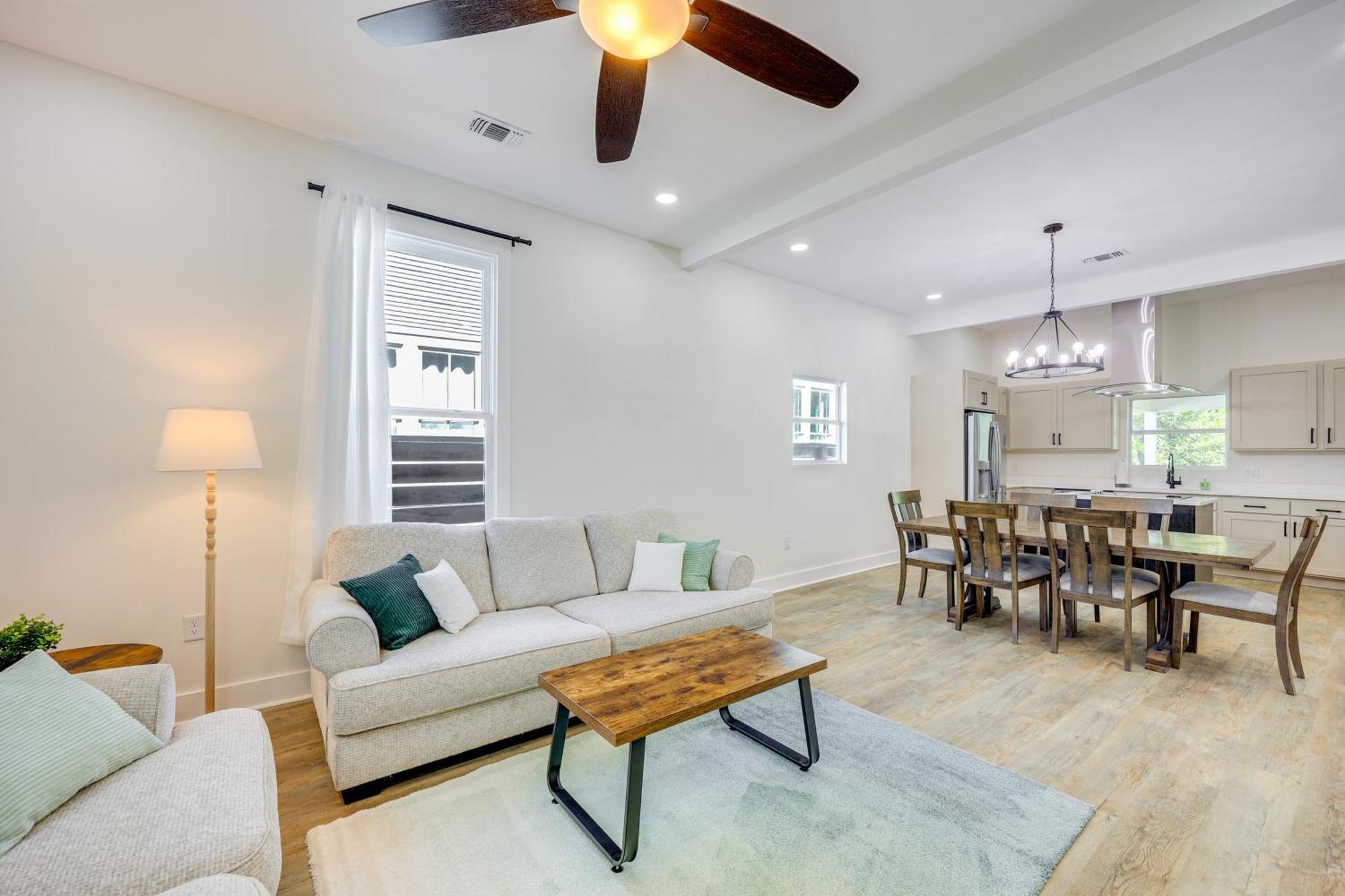 1 Mi To Dtwn Sleek With Yard! San Antonio